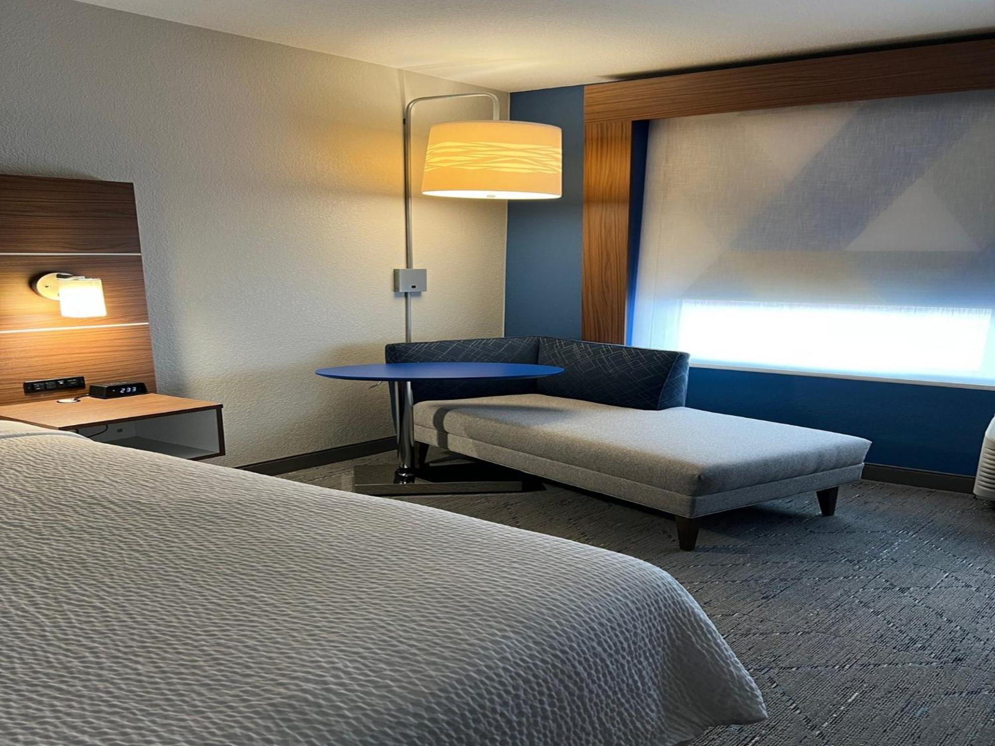 Holiday Inn Express & Suites Moore By Ihg Kültér fotó